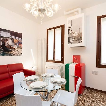 Just Urban Stays - Castello 5067 Boutique Apartment Velence Kültér fotó